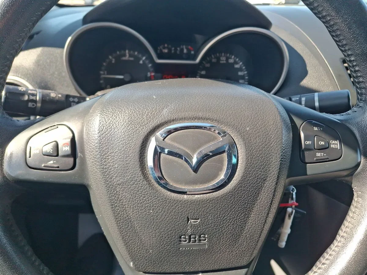 Mazda Bt-50 3.2 Sdx High Dob. Cab. Diesel 4x4 6at 4p año 2022