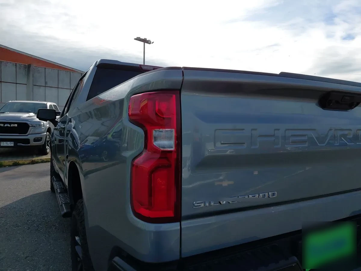 Chevrolet Silverado 5.3 Lt Trail Boss Z71 4x4 At 4p año 2026