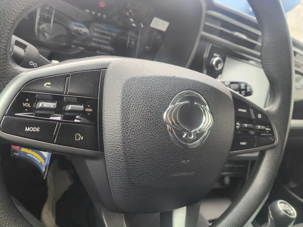 Ssangyong Korando 1.5 Lx Cg100 4x2 Mt 5p año 2021