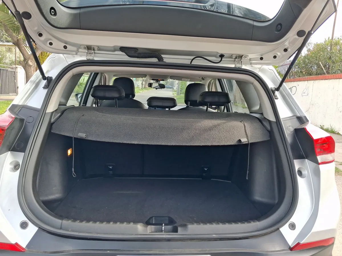 Chevrolet Tracker 1.2t Ltz P2 Fwd Mt 5p año 2023