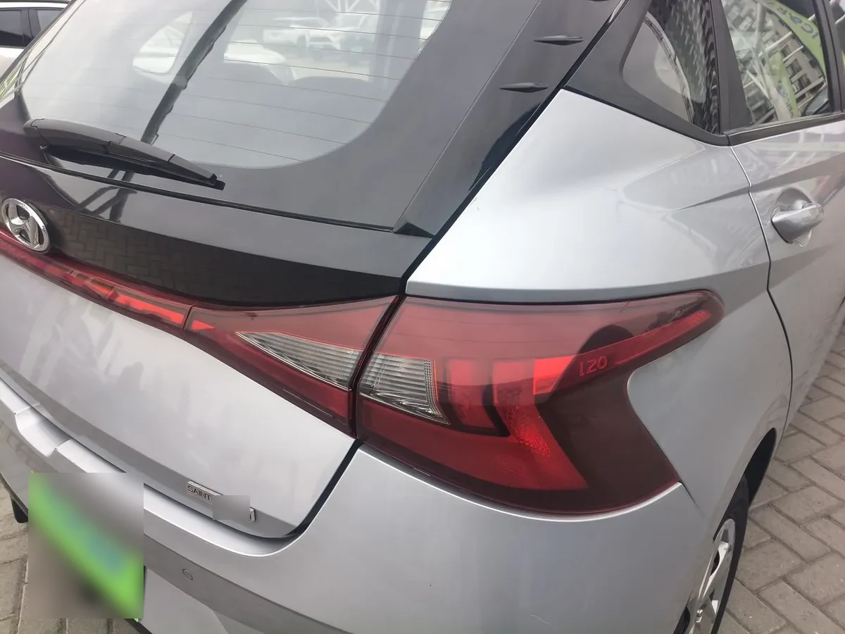 Hyundai I20 1.4 Value Bi3 4x2 Hb Mt 5p año 2022