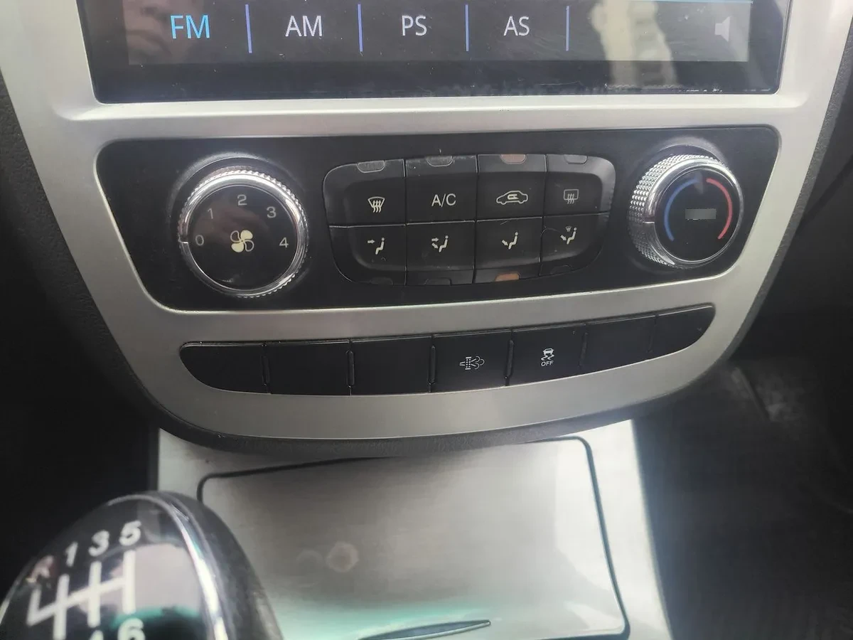 JAC T6 2.0 Comfort Diesel Dob. Cab. 4x2 Mt 4p año 2023