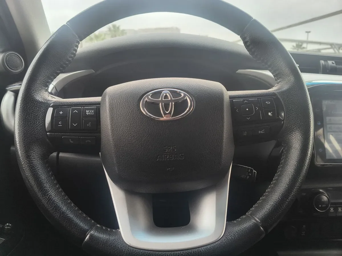 Toyota Hilux 2.8 Srv Diesel 4x4 Dob. Cab. At 4p año 2024
