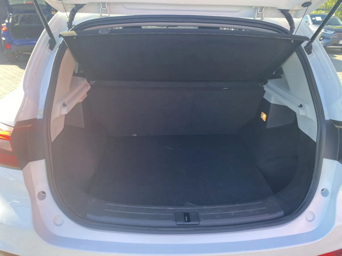 MG Mg Zs 1.5 Std 4x2 Mt 5p año 2024