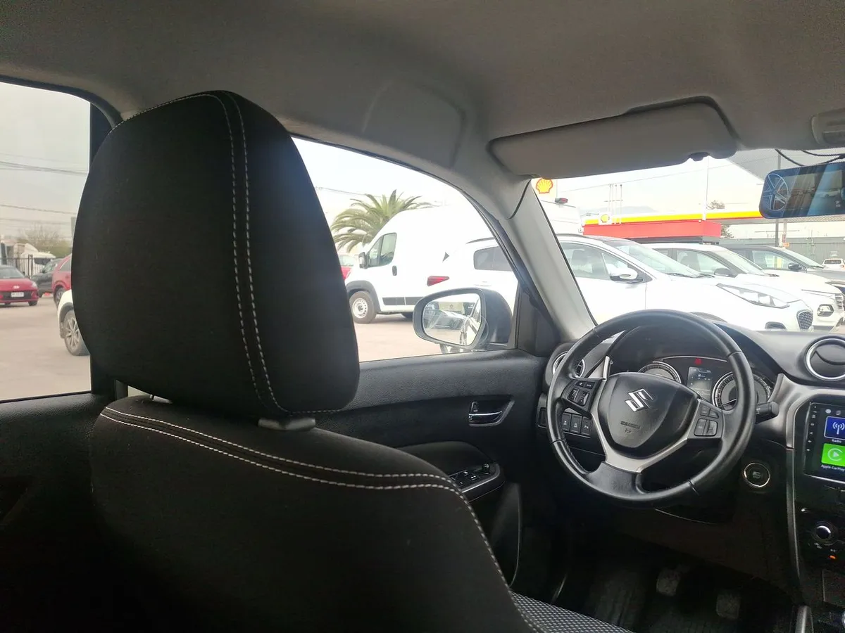 Suzuki Vitara 1.6 Glx 2wd Mt 5p año 2023