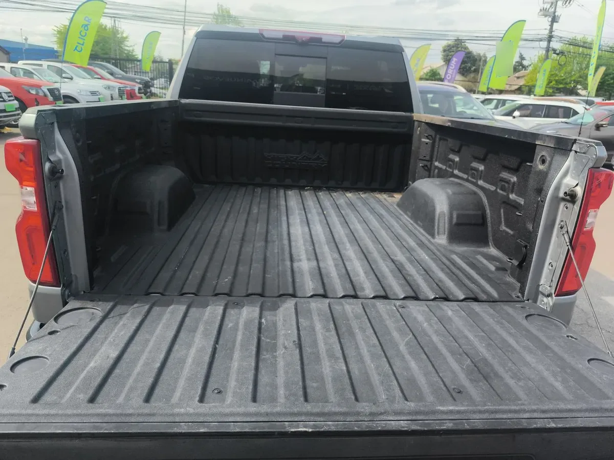 Chevrolet Silverado 3.0 High Country 4x4 At 4p año 2023