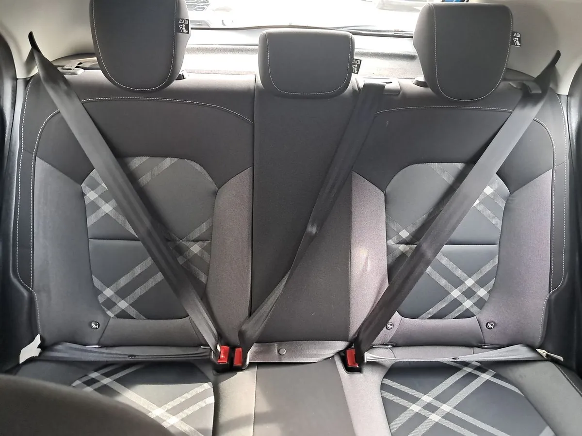 MG Mg 3 1.5 Comfort 4x2 Hb At 5p año 2024