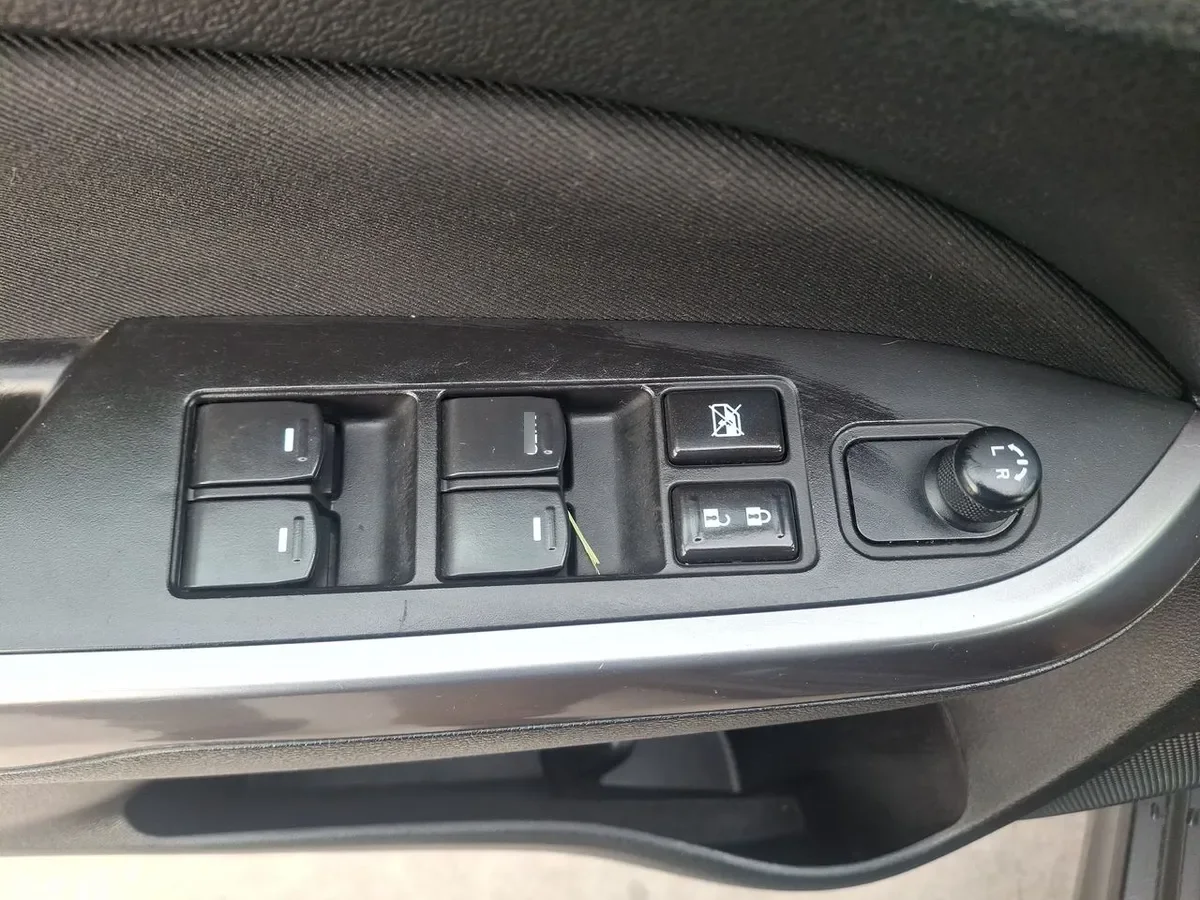 Suzuki Vitara 1.6 Glx 2wd Mt 5p año 2023