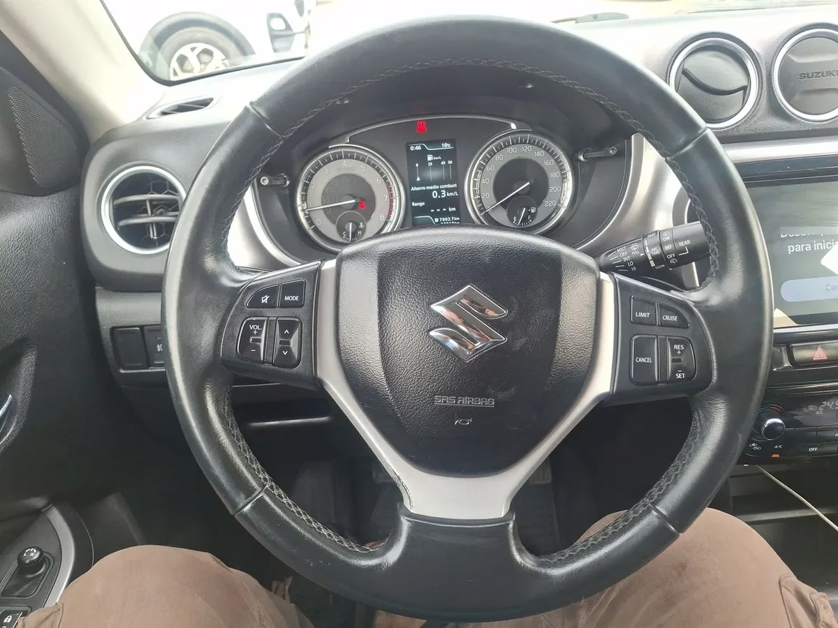 Suzuki Vitara 1.6 Glx 2wd Mt 5p año 2023
