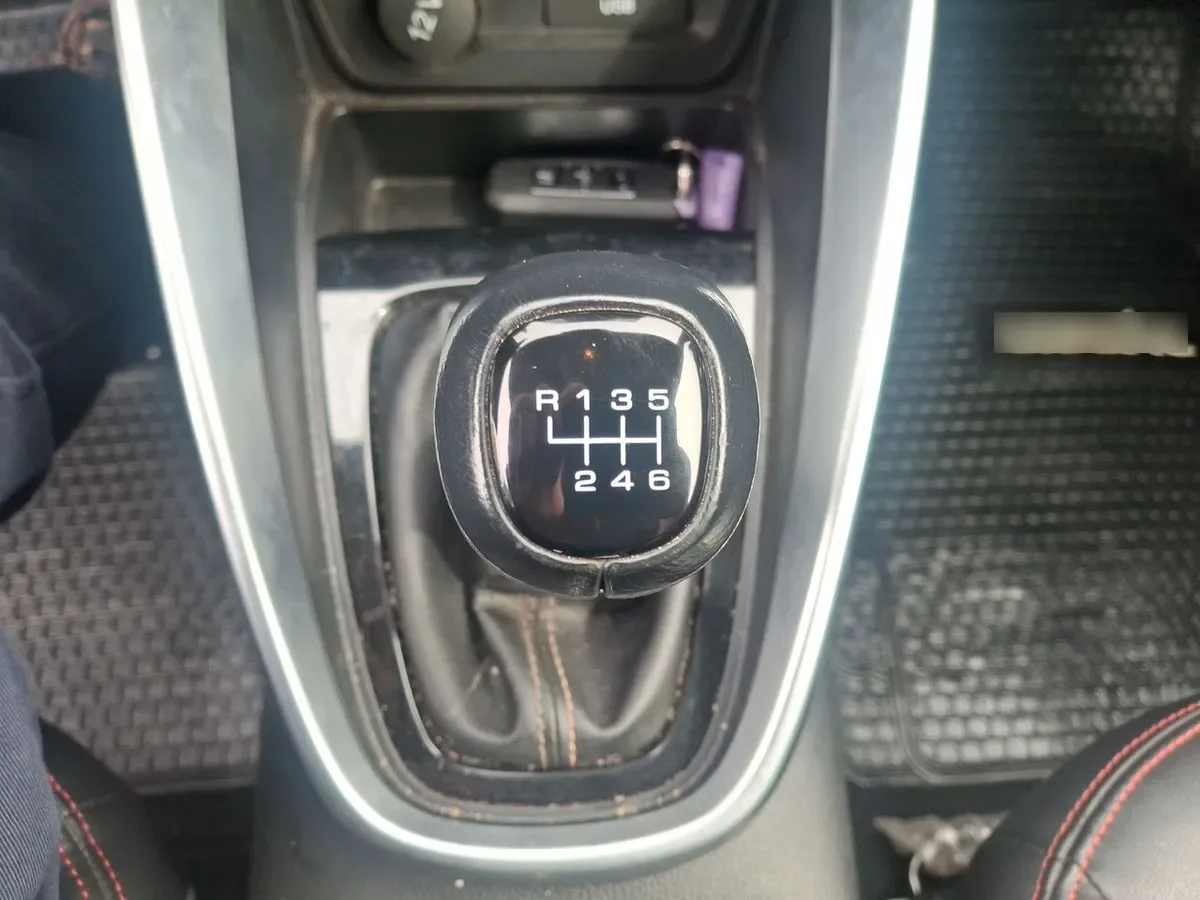 Chevrolet Groove 1.5 Premier 4x2 Mt 5p año 2023
