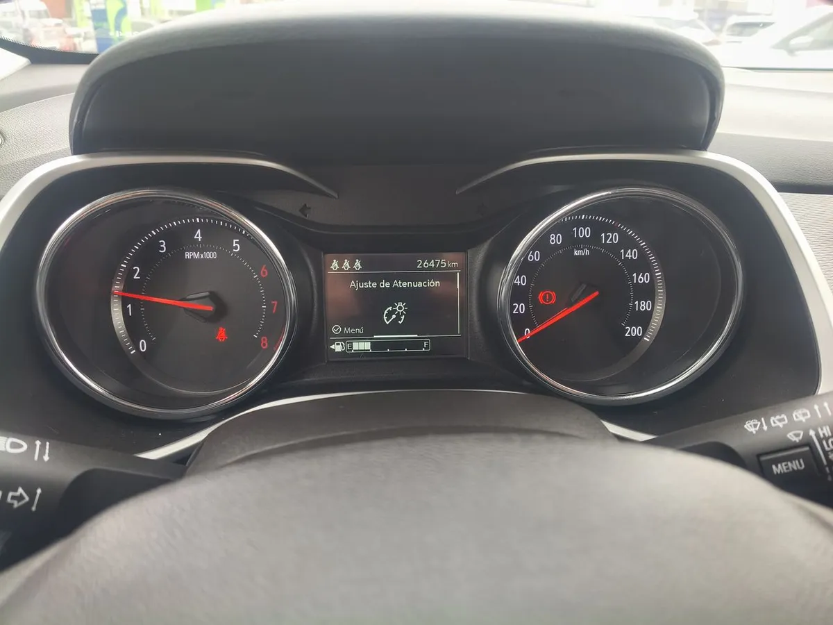 Chevrolet Tracker 1.2t Ltz Fwd Mt 5p año 2022