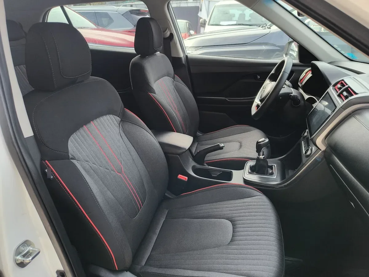 Hyundai Creta 1.5 Value Su2i 4x2 Mt 5p año 2024