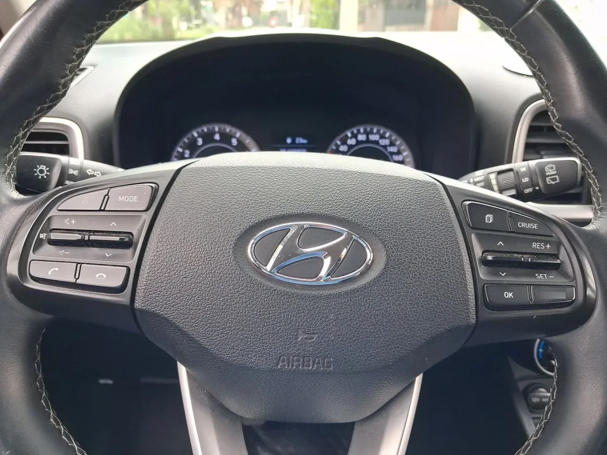 Hyundai Venue 1.6 Qx Value 4x2 Mt 5p año 2020