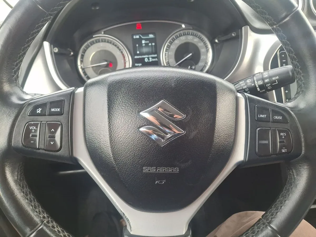 Suzuki Vitara 1.6 Glx 2wd Mt 5p año 2023