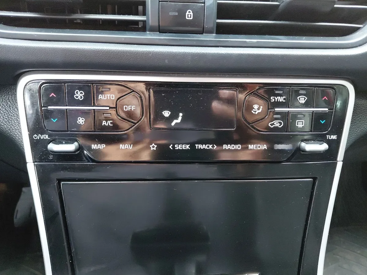 Kia Seltos 1.4t Gdi Ex Full 4x2 7dct At 5p año 2025