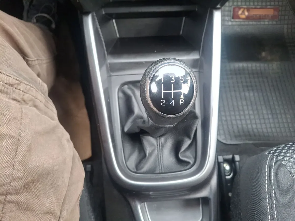 Suzuki Vitara 1.6 Glx 2wd Mt 5p año 2023