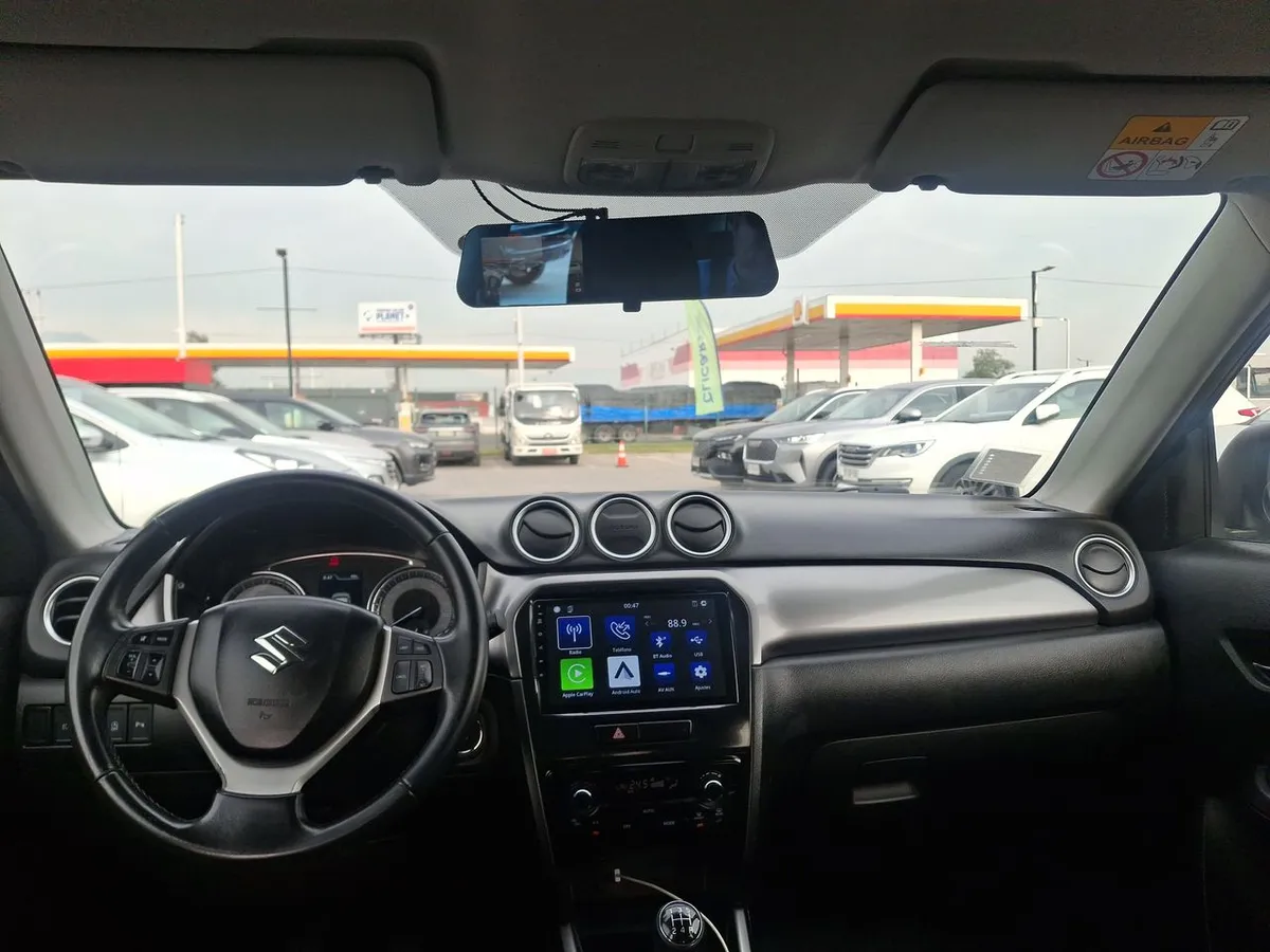Suzuki Vitara 1.6 Glx 2wd Mt 5p año 2023