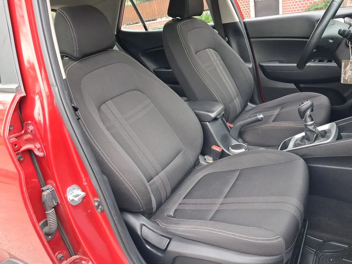 Hyundai Venue 1.6 Qx Value 4x2 Mt 5p año 2020