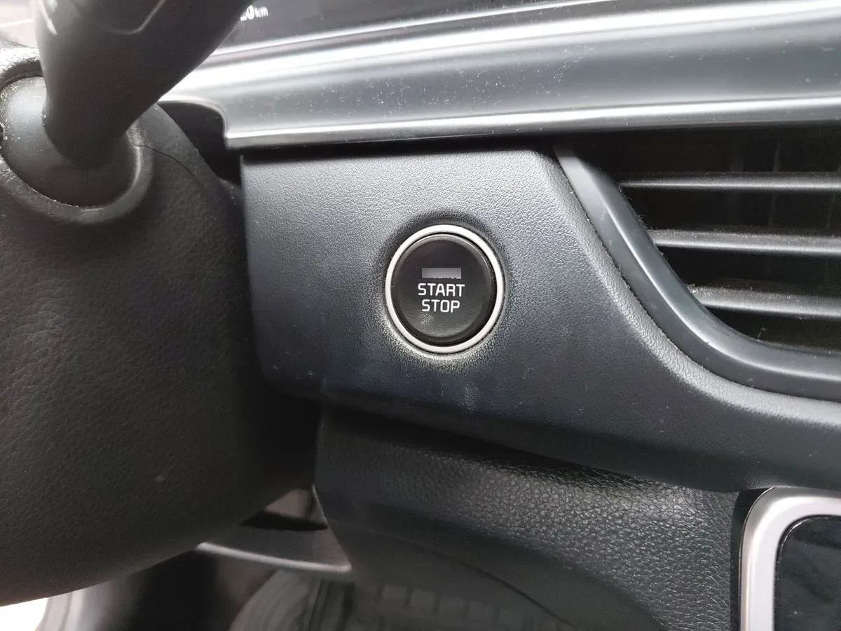 Kia Seltos 1.4t Gdi Ex Full 4x2 7dct At 5p año 2025
