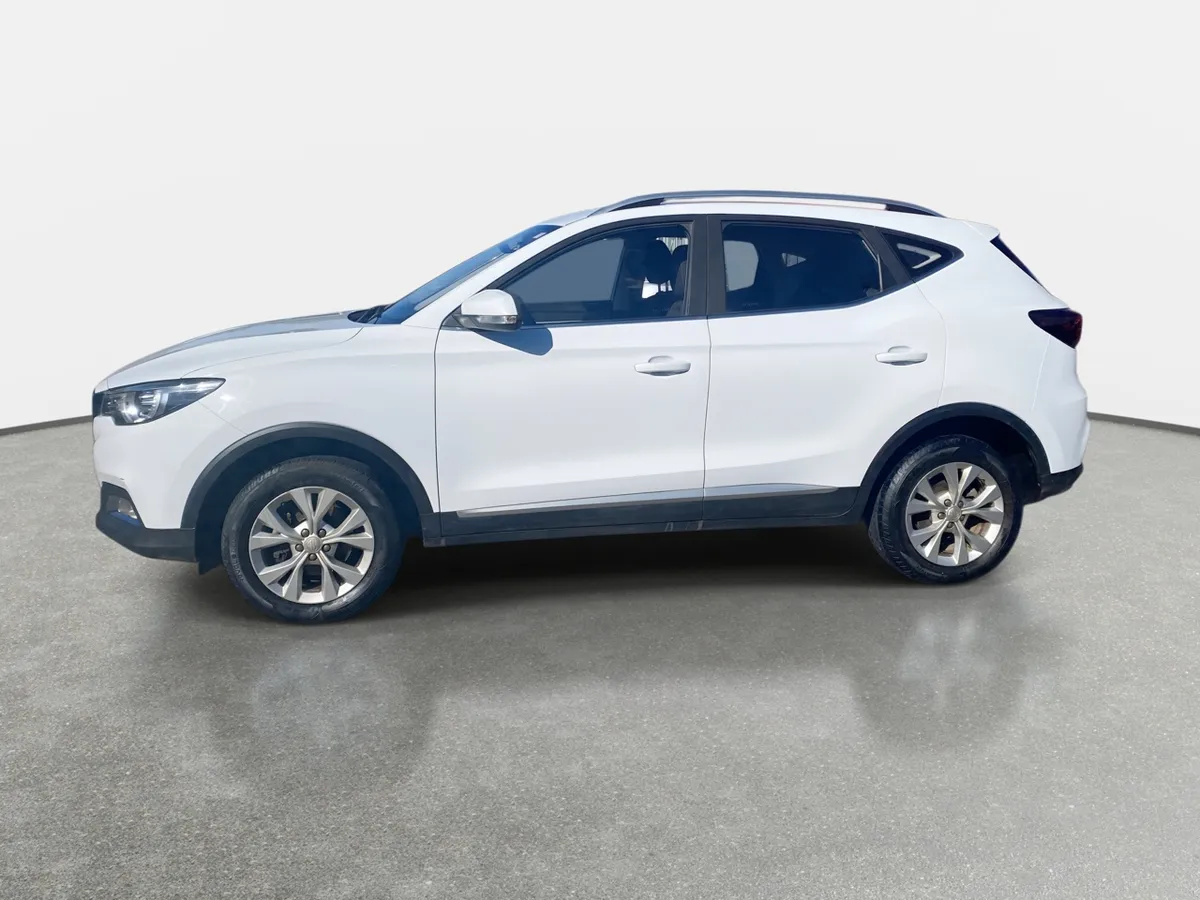 MG Mg Zs 1.5 Std 4x2 Mt 5p año 2024