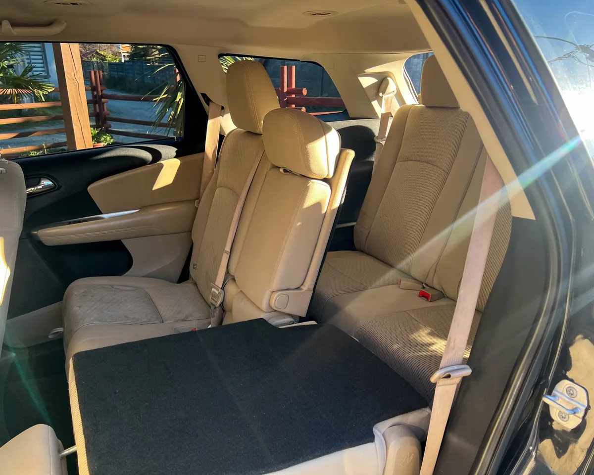 DODGE JOURNEY 2.4 Se At año 2012