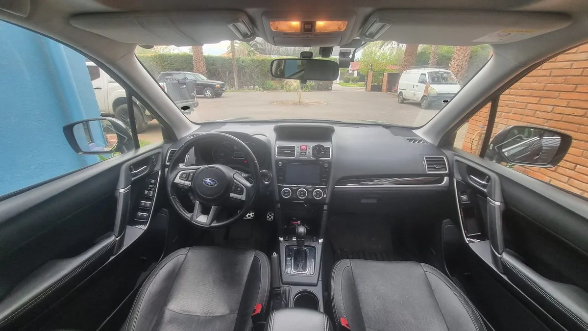SUBARU FORESTER 2.5 Si Drive Limited Sport At 4x4 año 2018