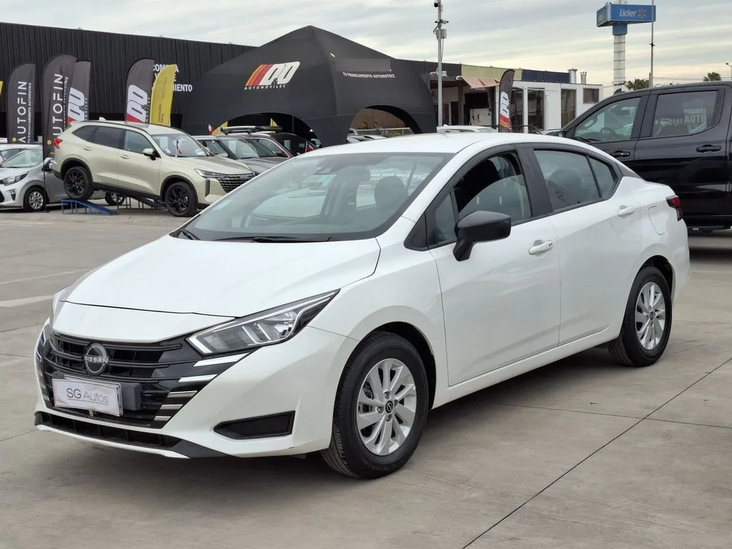 Nissan Versa Sense 1.6 Mt año 2024