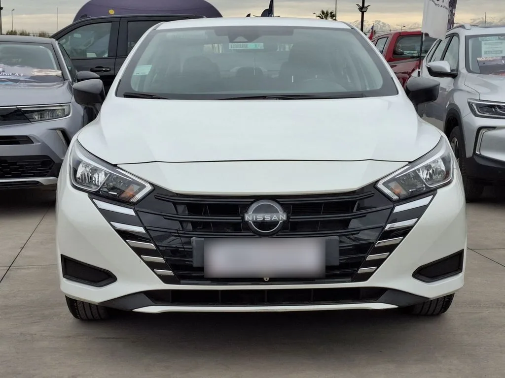 Nissan Versa Sense 1.6 Mt año 2024