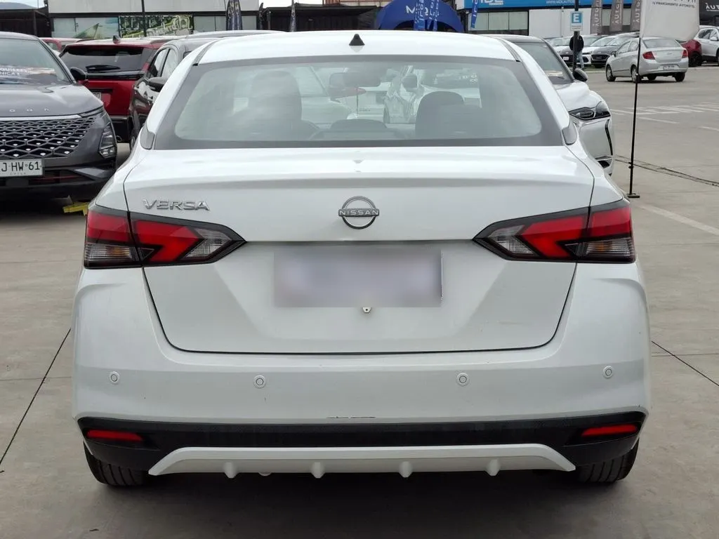 Nissan Versa Sense 1.6 Mt año 2024
