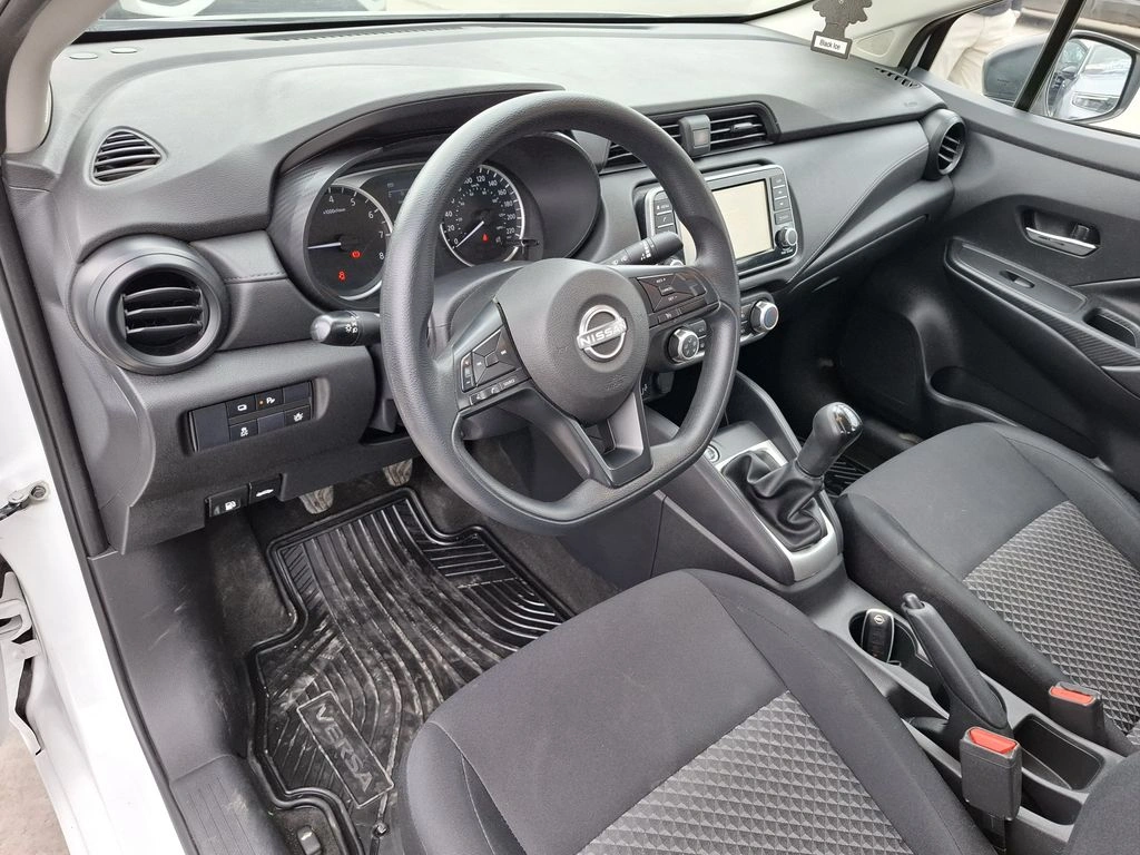 Nissan Versa Sense 1.6 Mt año 2024
