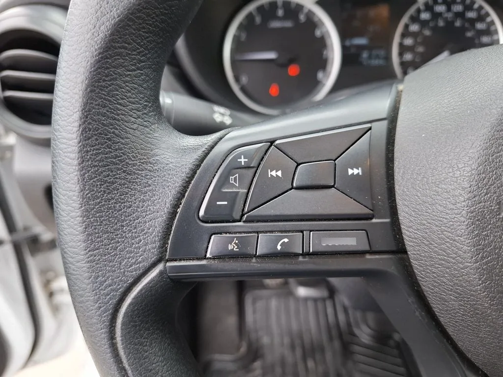 Nissan Versa Sense 1.6 Mt año 2024