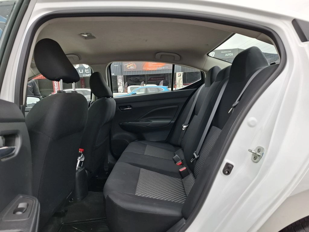 Nissan Versa Sense 1.6 Mt año 2024