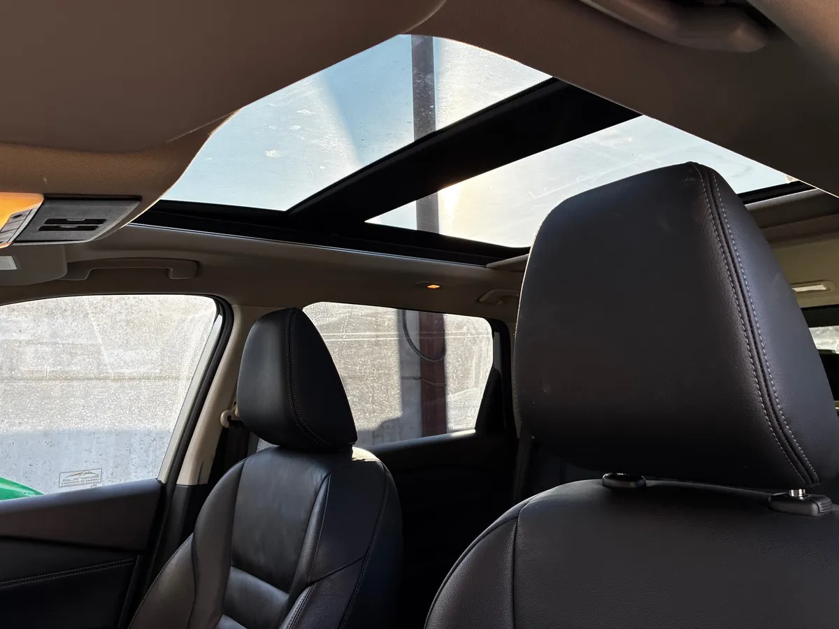 NISSAN X-TRAIL 2.5 Exclusive 3row At 4x4 año 2024