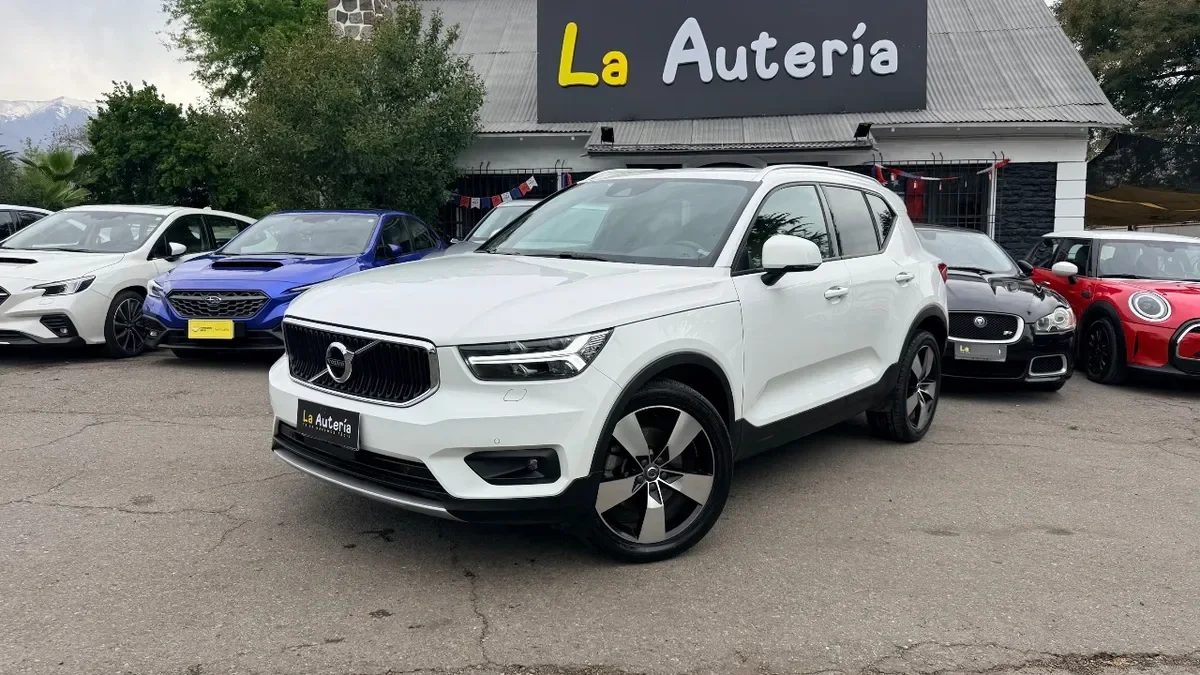 Volvo Xc40 D4 año 2021
