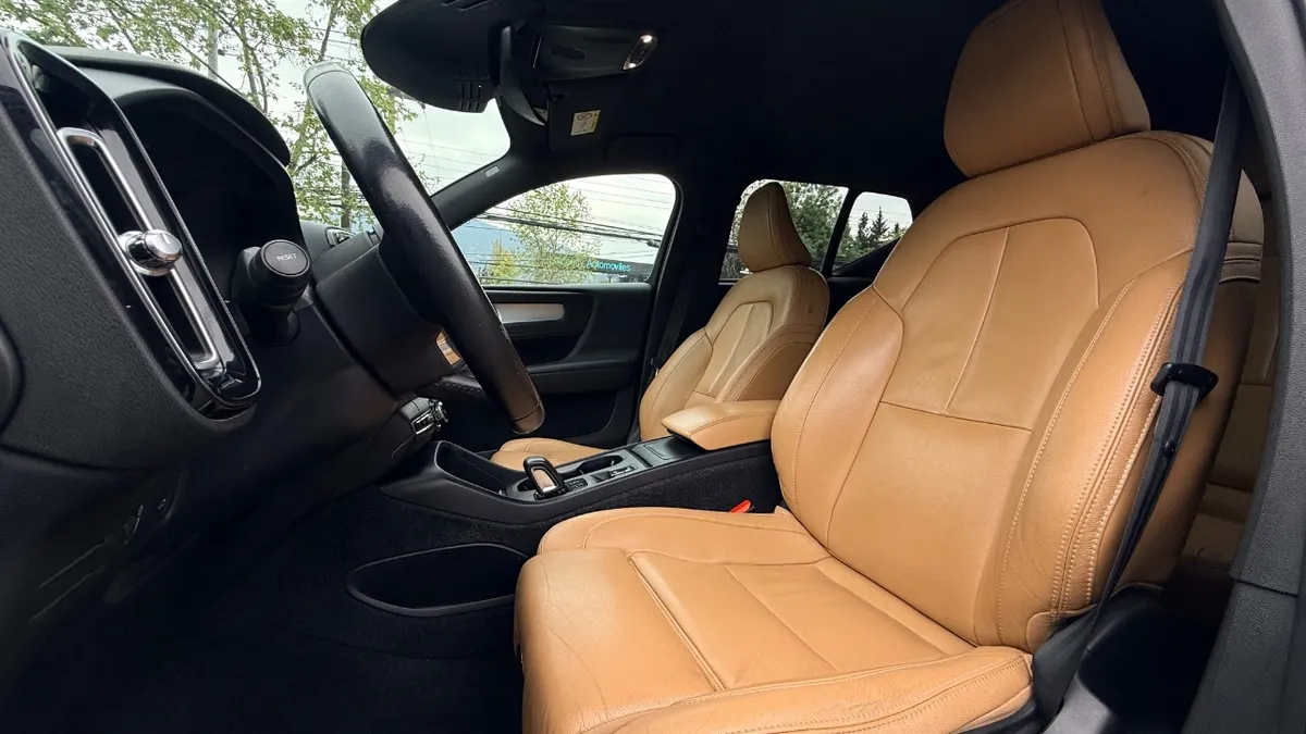 Volvo Xc40 D4 año 2021