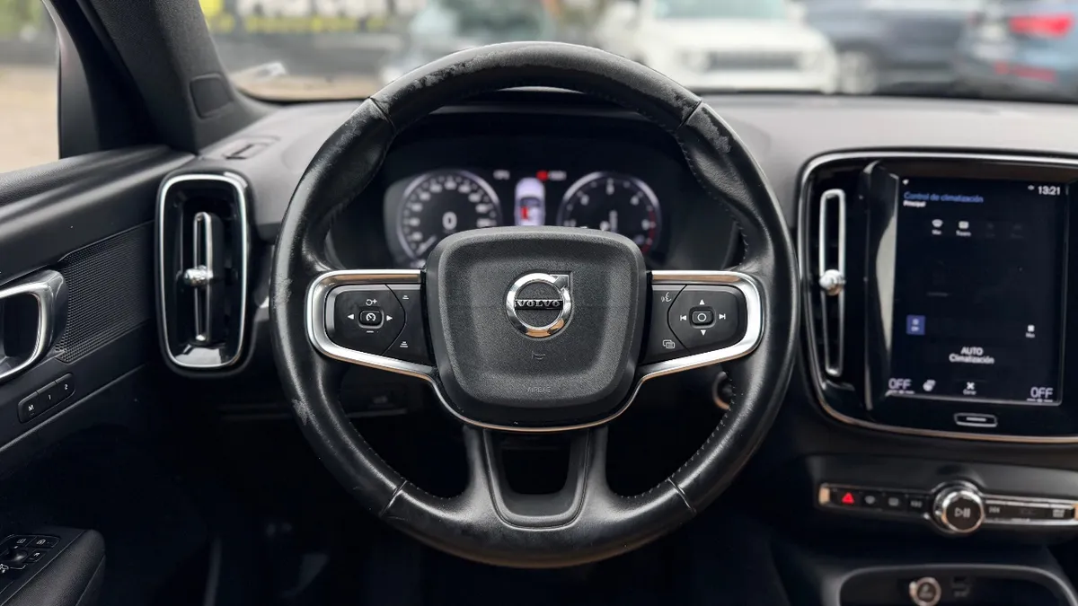 Volvo Xc40 D4 año 2021