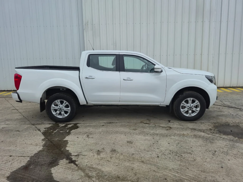 Nissan Navara Navara Xe 2.3 Mt 4x2 año 2023