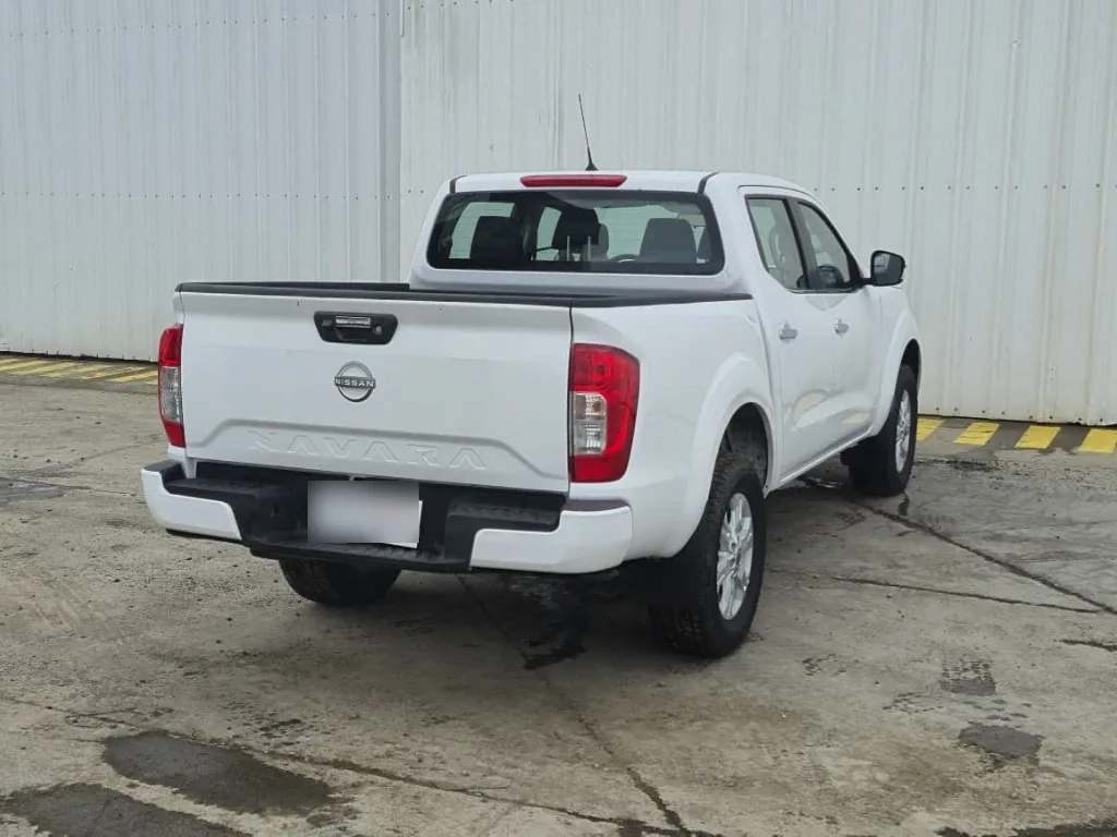 Nissan Navara Navara Xe 2.3 Mt 4x2 año 2023