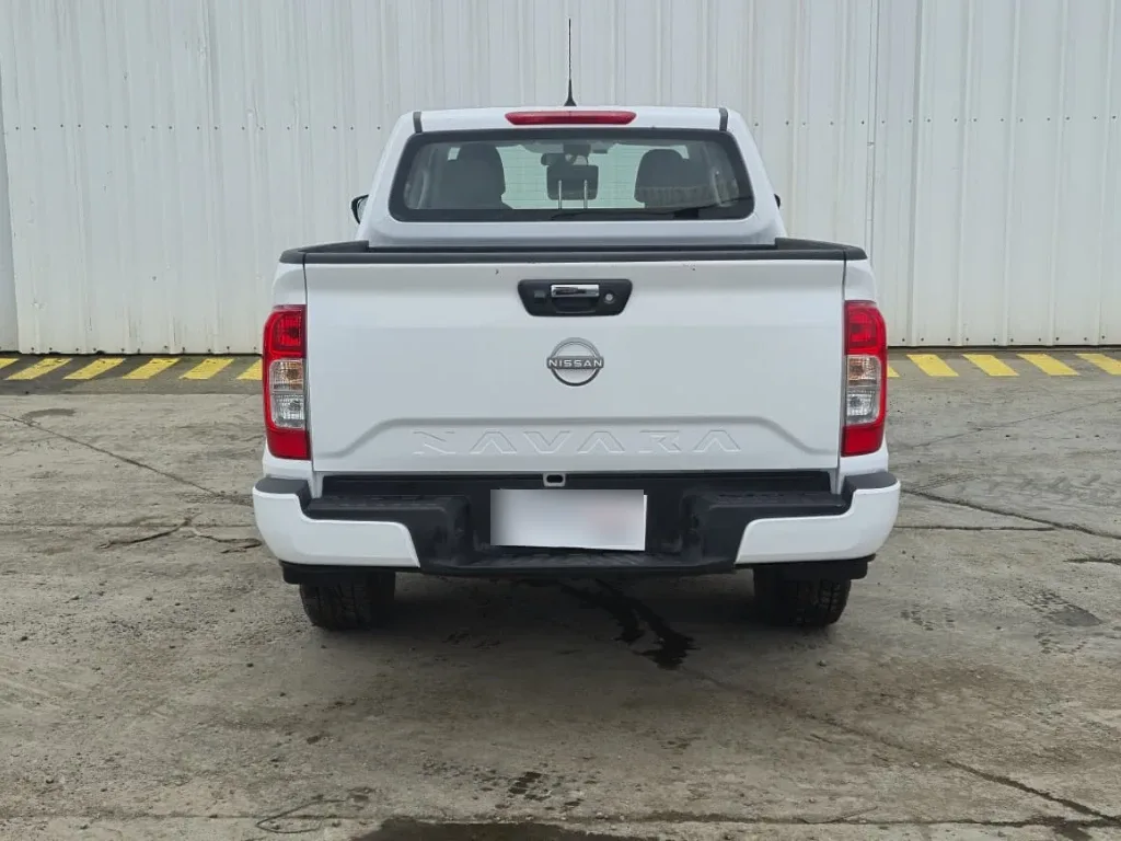 Nissan Navara Navara Xe 2.3 Mt 4x2 año 2023