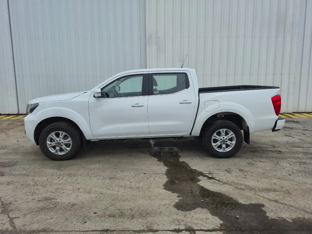 Nissan Navara Navara Xe 2.3 Mt 4x2 año 2023