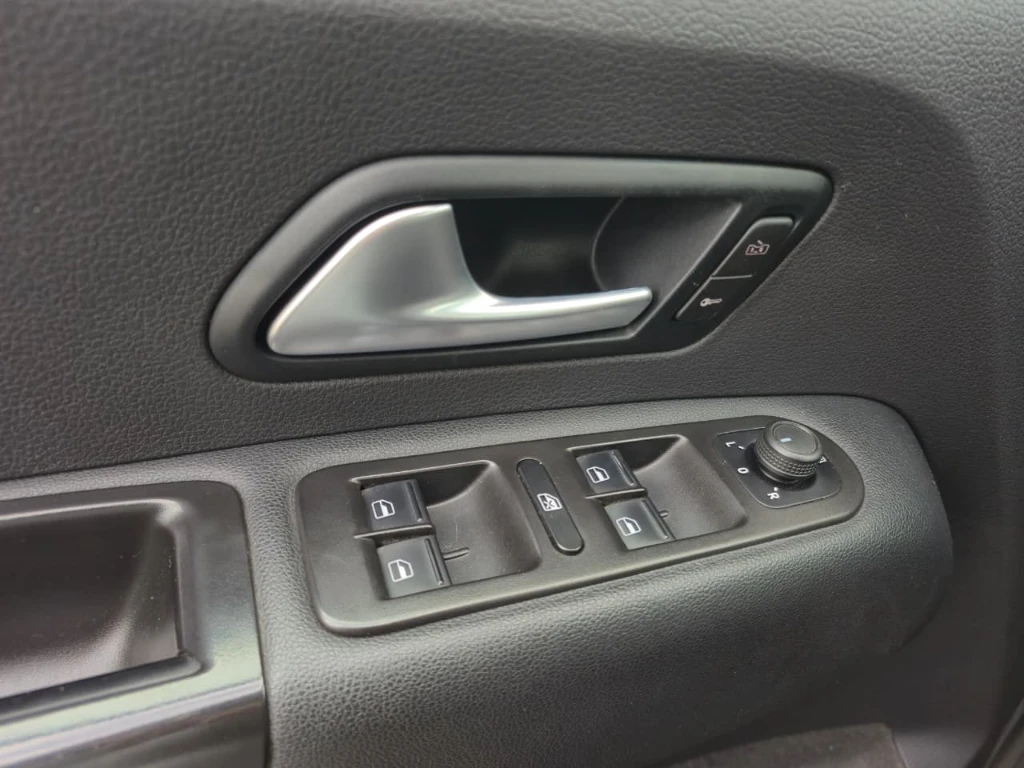Volkswagen Amarok Dcab Tdi 4x4 Trendline 2.0 año 2023