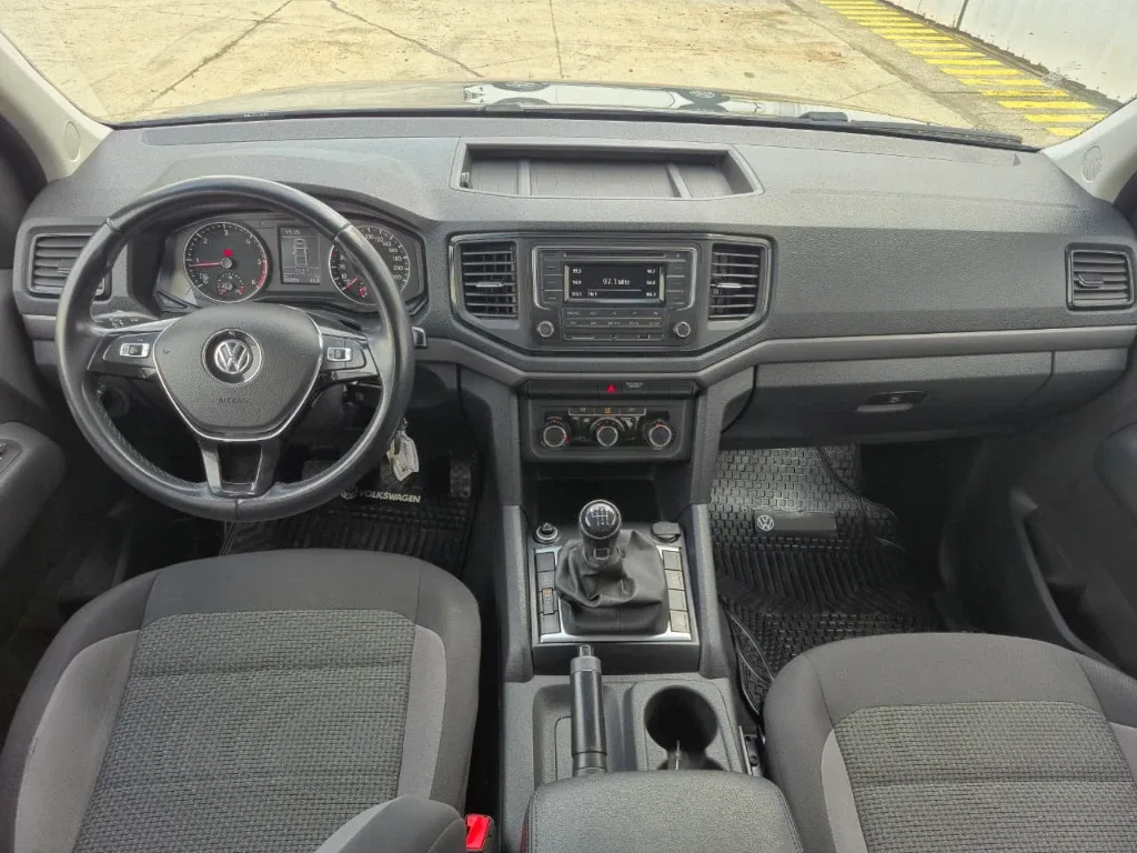 Volkswagen Amarok Dcab Tdi 4x4 Trendline 2.0 año 2023