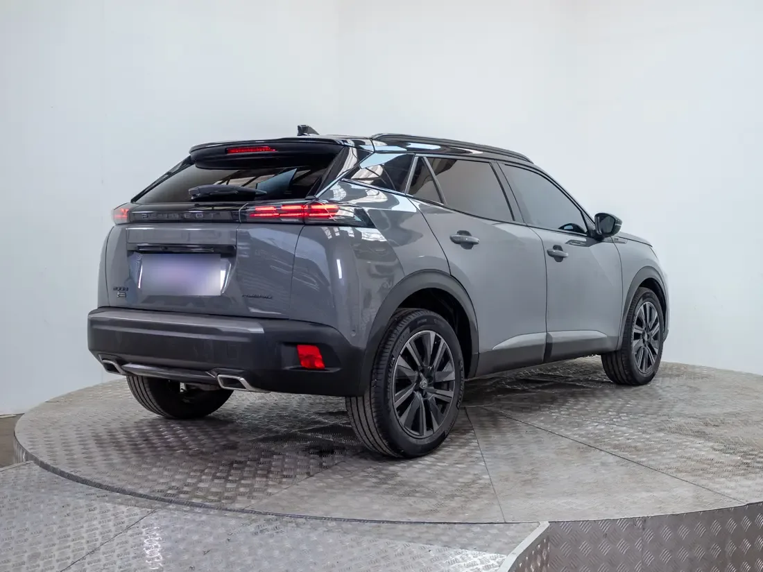 Peugeot 2008 1.2 Gt Mhev 136 At Hibrido año 2025
