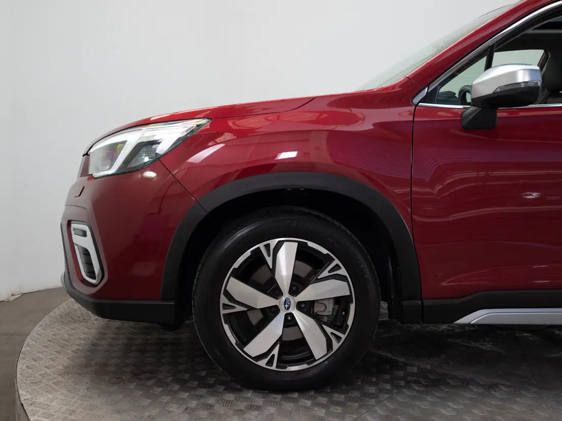 Subaru Forester 2.0 Awd Limited Es At 4x4 año 2021