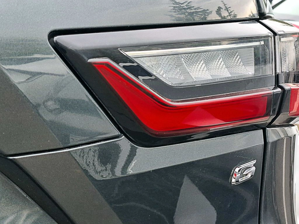 Toyota Yaris Cross 1.5 At año 2024