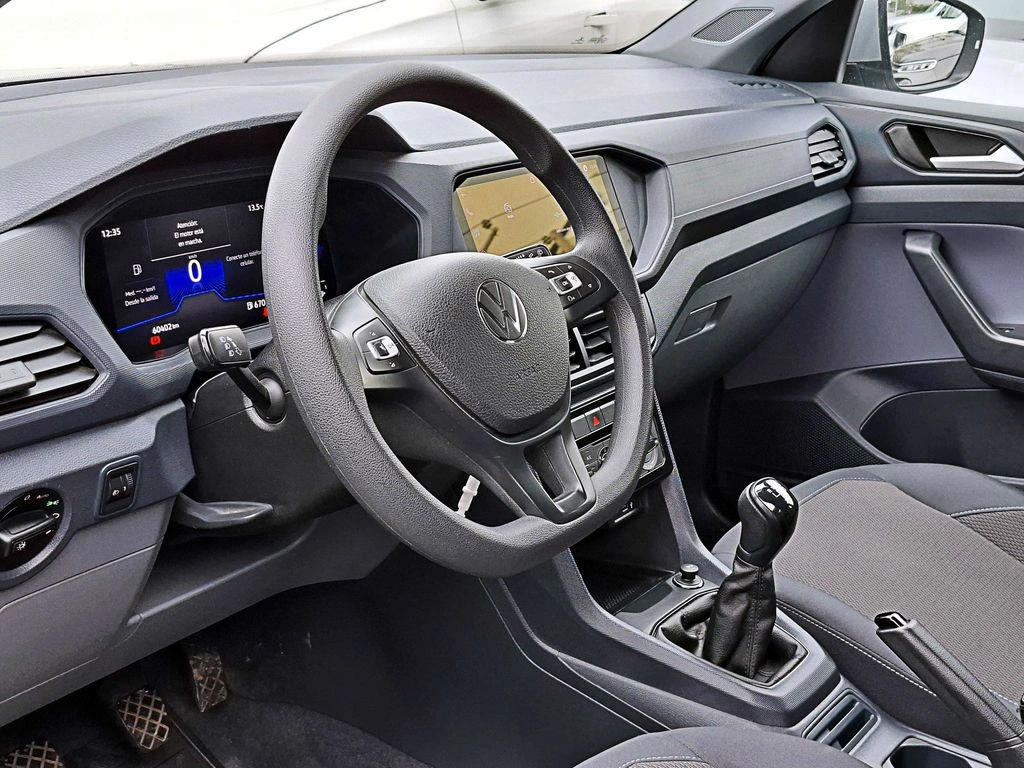 Volkswagen T-Cross 1.0 Tsi Trendline 4x2 Mt5 5p año 2022
