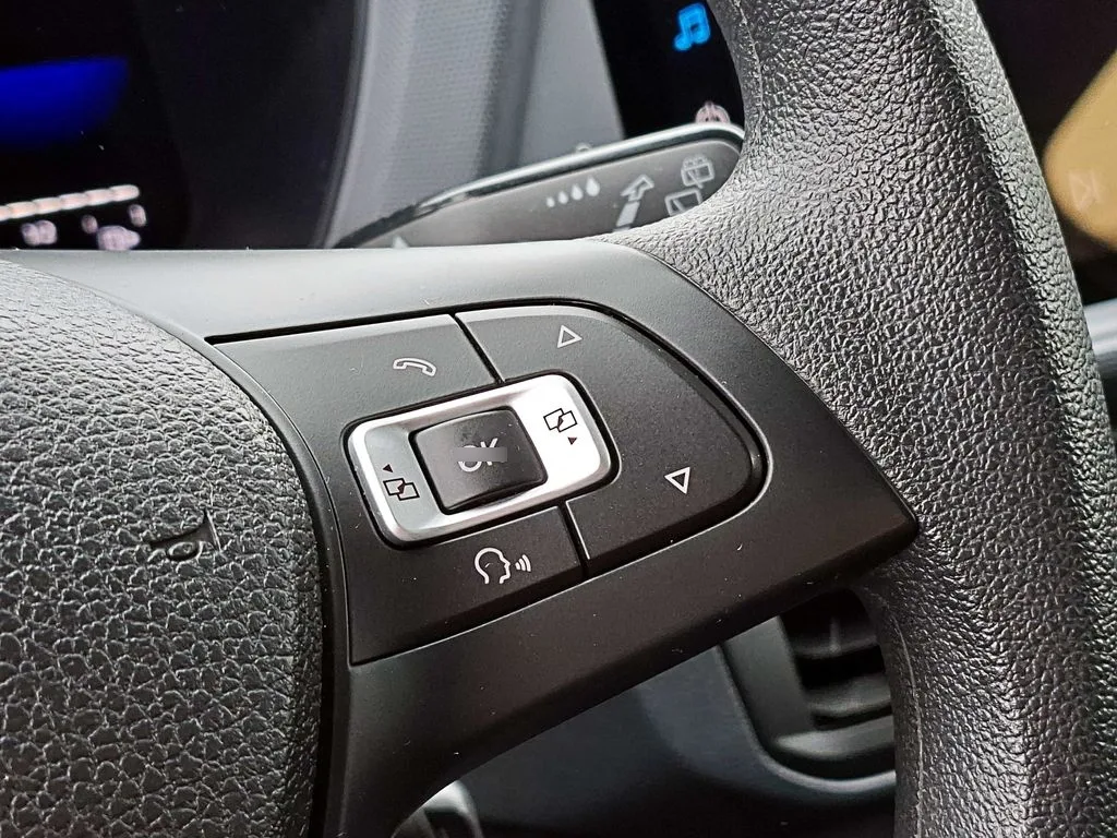 Volkswagen T-Cross 1.0 Tsi Trendline 4x2 Mt5 5p año 2022