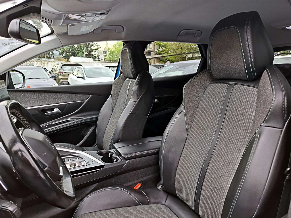 Peugeot 3008 1.5 Active Pack Bluehdi 130 4x2 Mt6 5p año 2023
