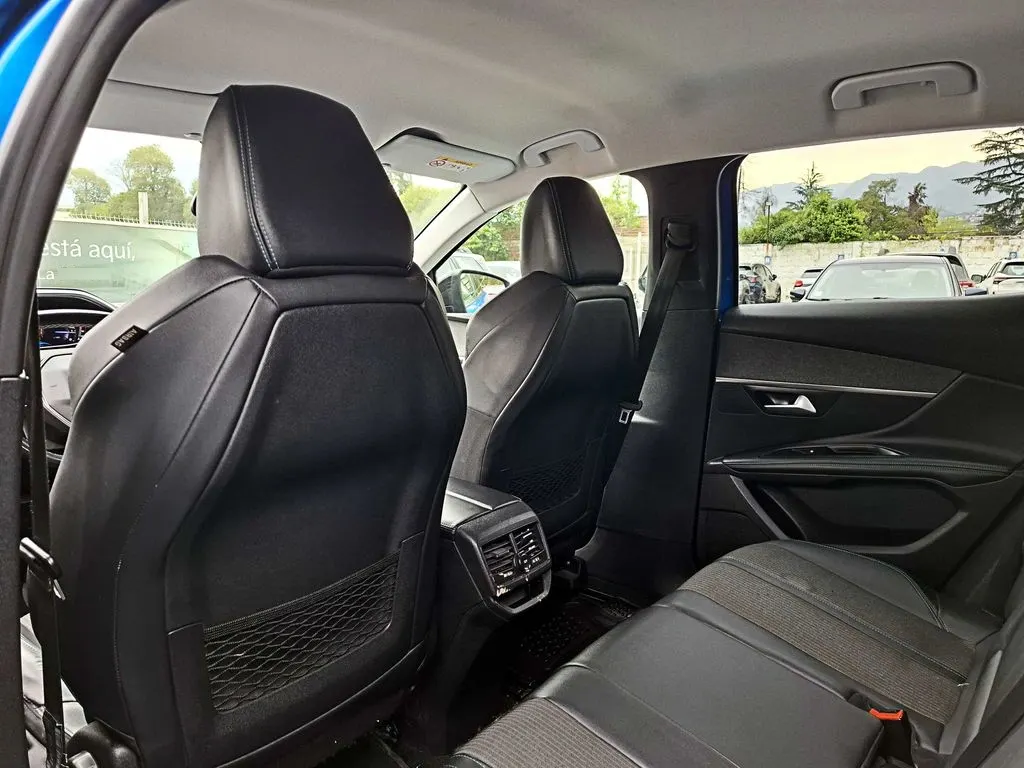Peugeot 3008 1.5 Active Pack Bluehdi 130 4x2 Mt6 5p año 2023