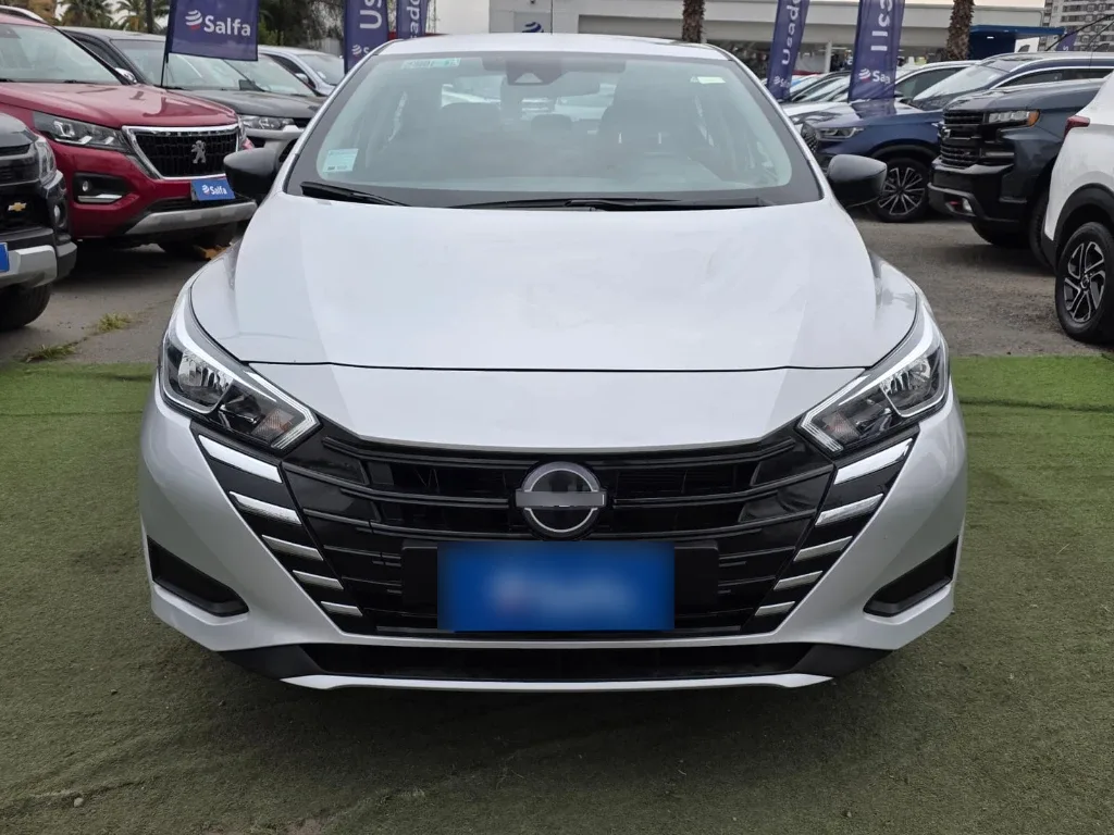 Nissan Versa 1.6 Sense 4x2 Mt 4p año 2025